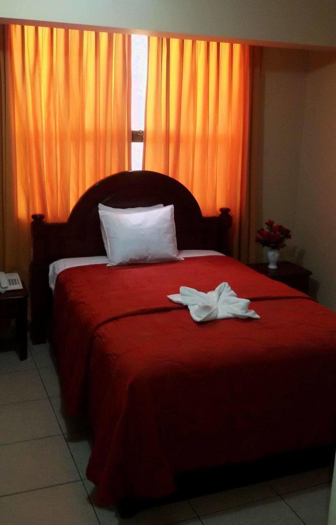 Hotel Presidente 特鲁希略 外观 照片